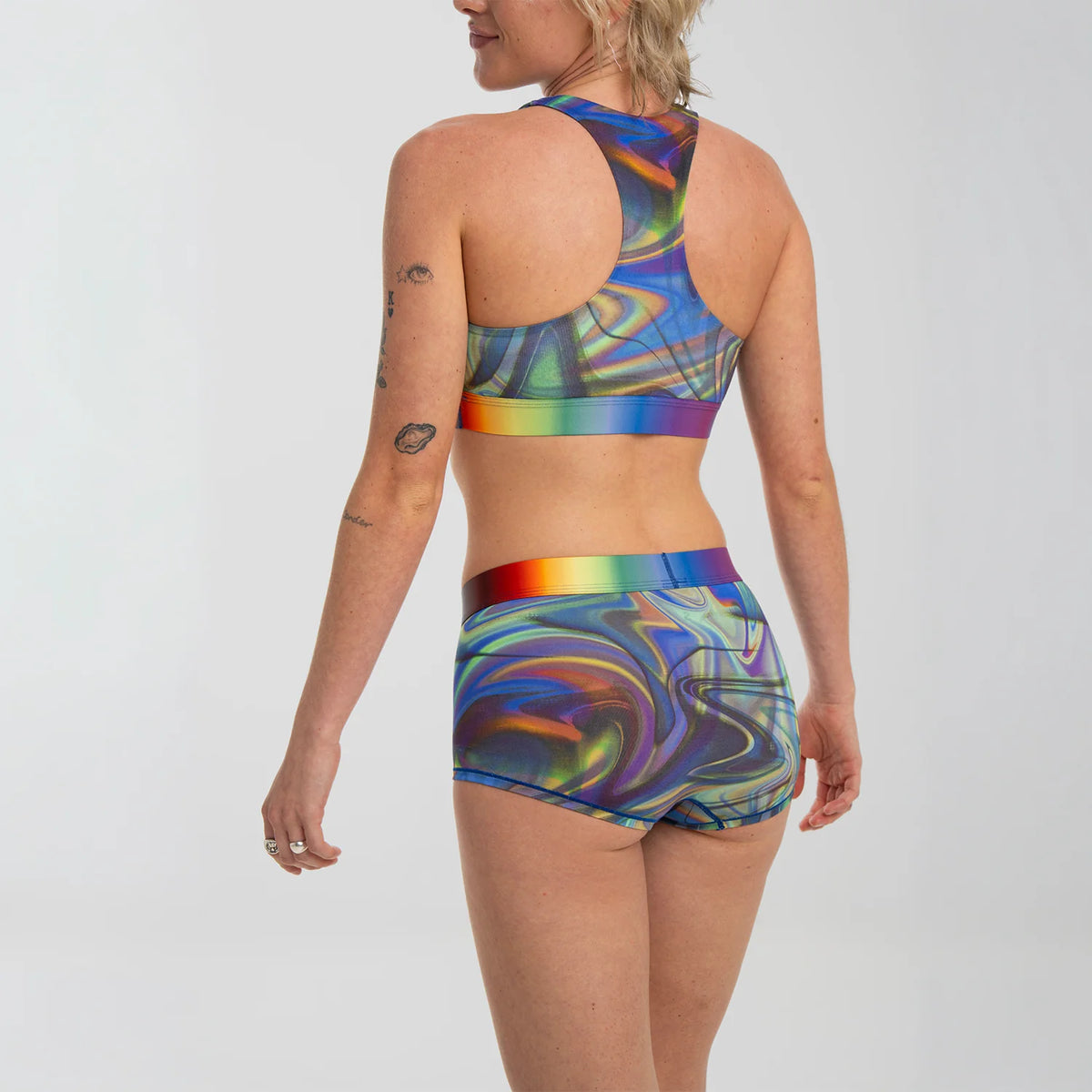 Bold Pride Wave